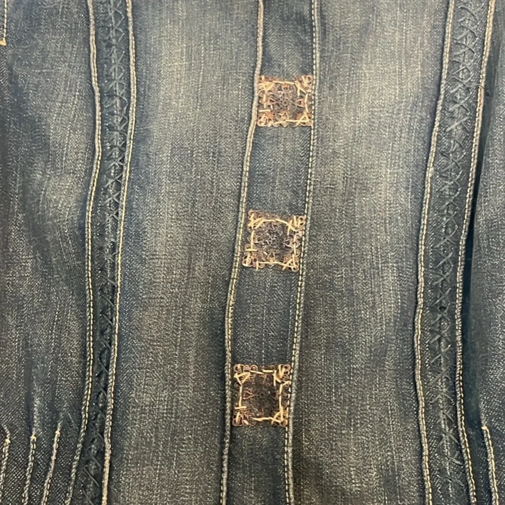 Elie Tahari Distressed  Denim Jacket w Lace Ruffled Collar M - Picture 2 of 9